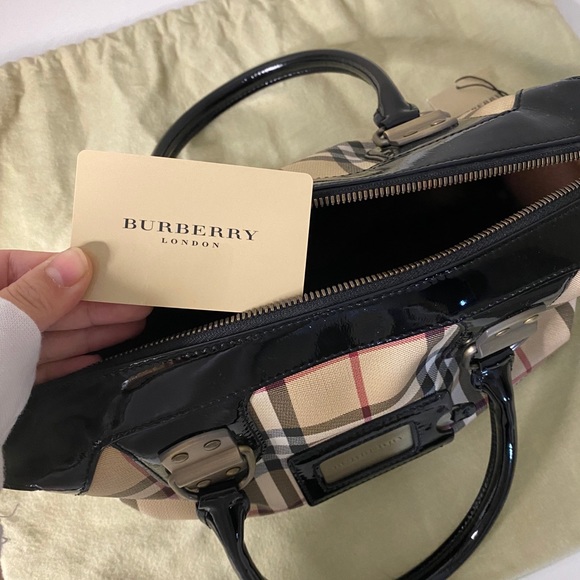 NEW WITH TAG BURBERRY LIMITED EDITION PURSE - Picture 2 of 6